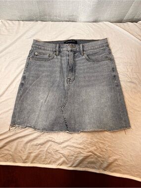 Calvin Klein Denim Mini Skirt - Casual Raw Hem SIZE 26
